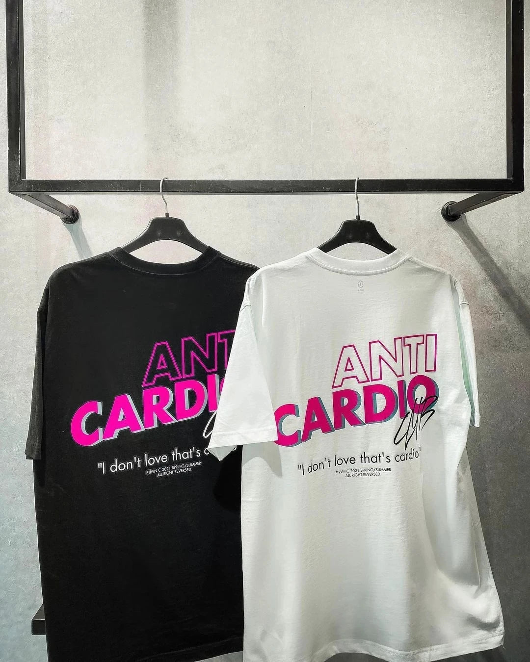 Maglietta 'Anti Cardio': Stile Rilassato per Allenamenti Intensi! - GYM Ratting